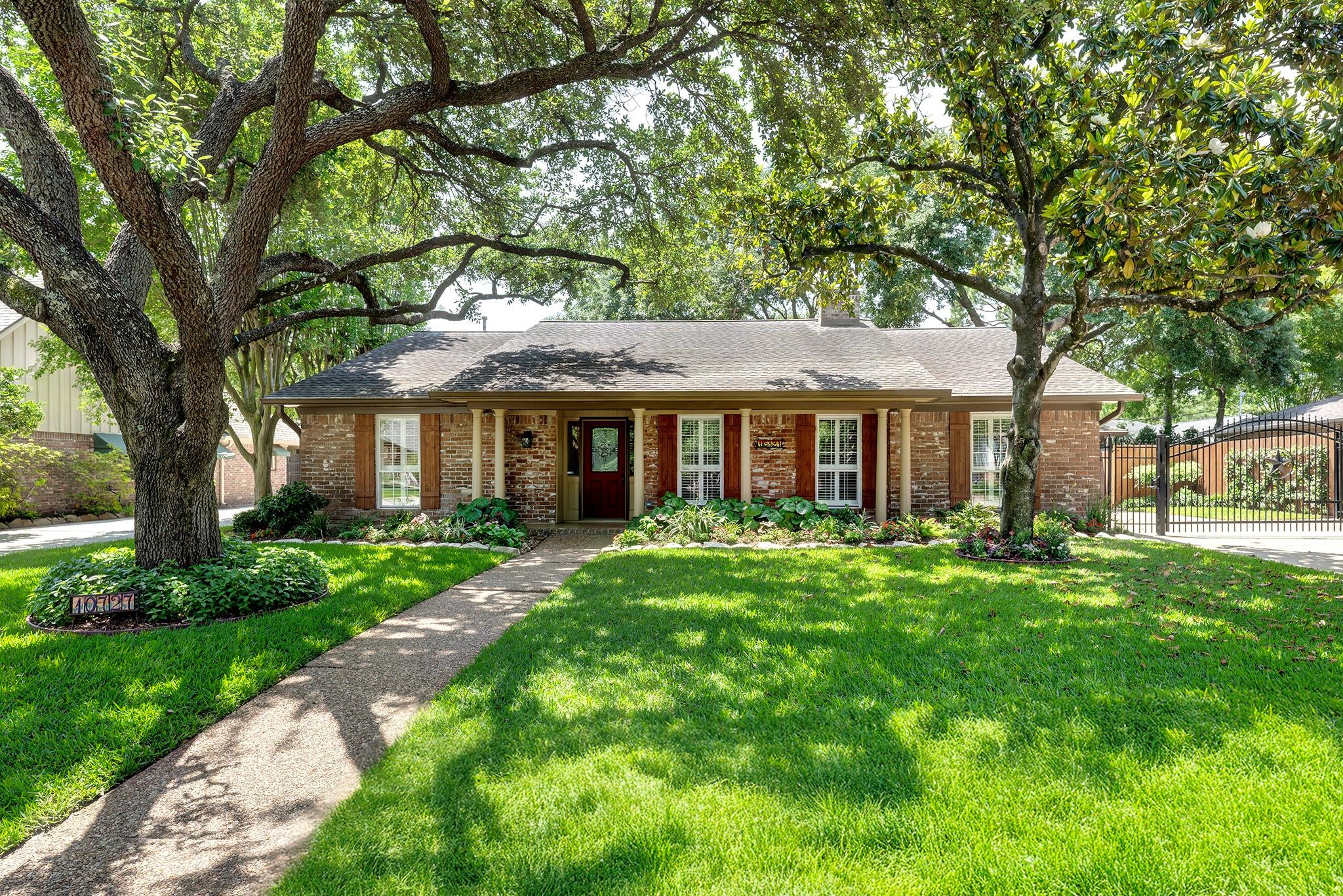 10727 Piping Rock Lane