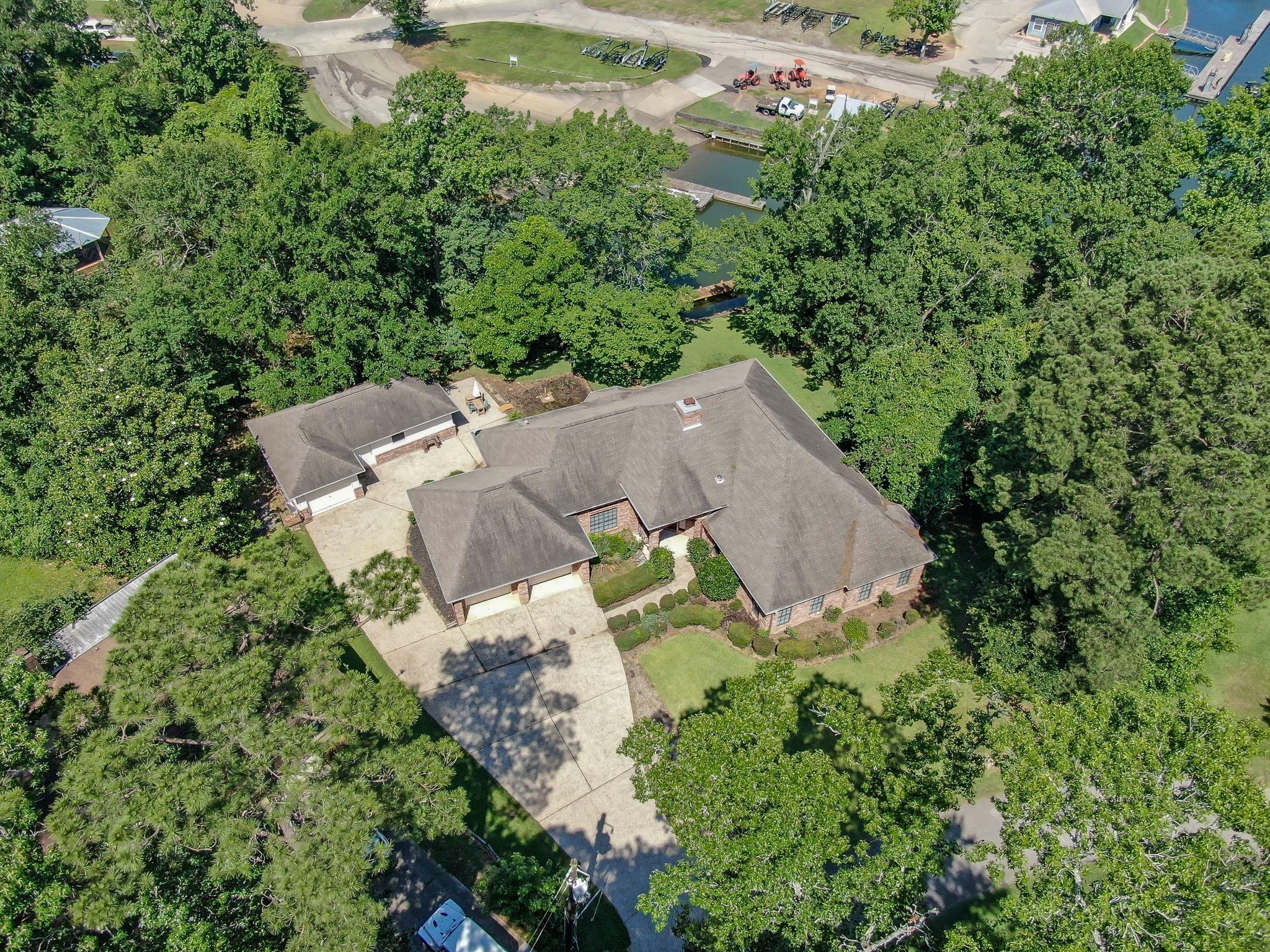 13777 Parkway Manor Drive