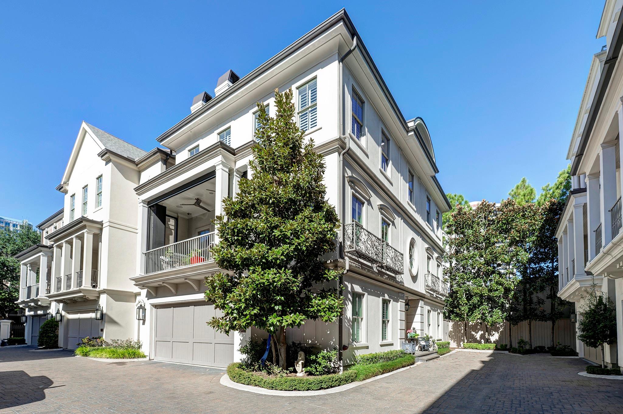 2113 Bancroft Street