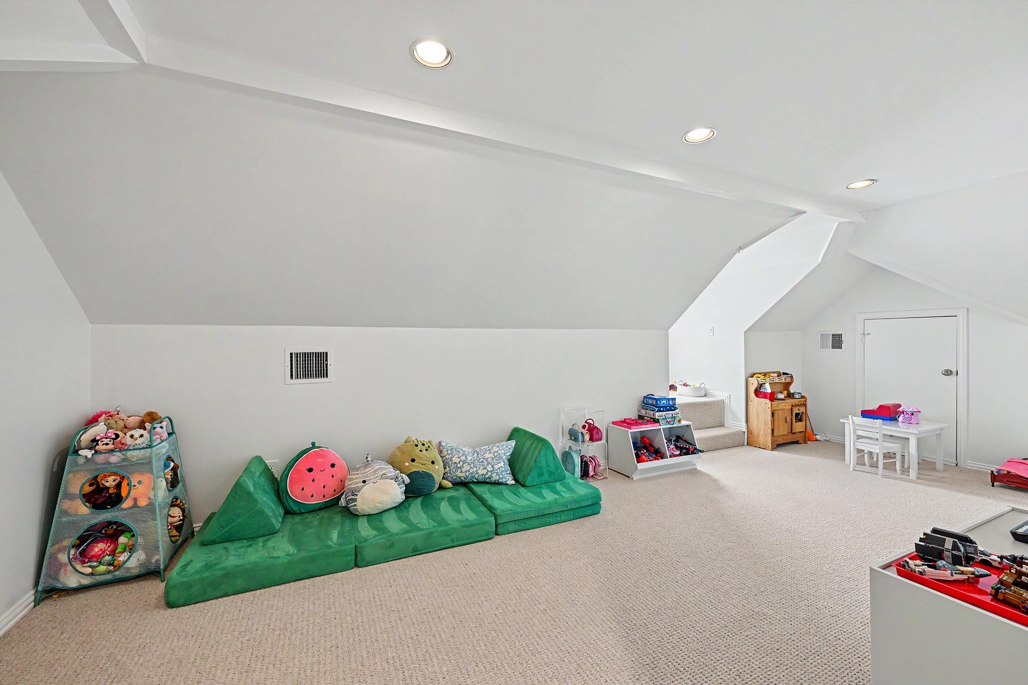 5808 Fordham Street