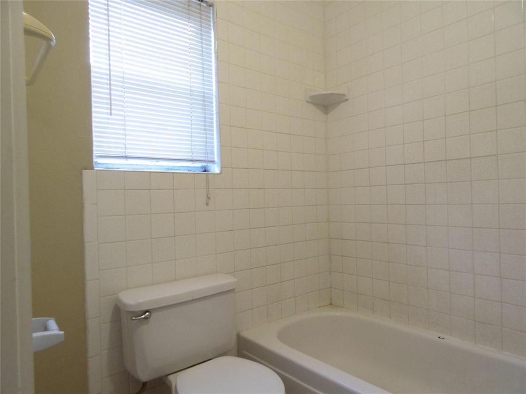 1415 Twining Oaks Lane