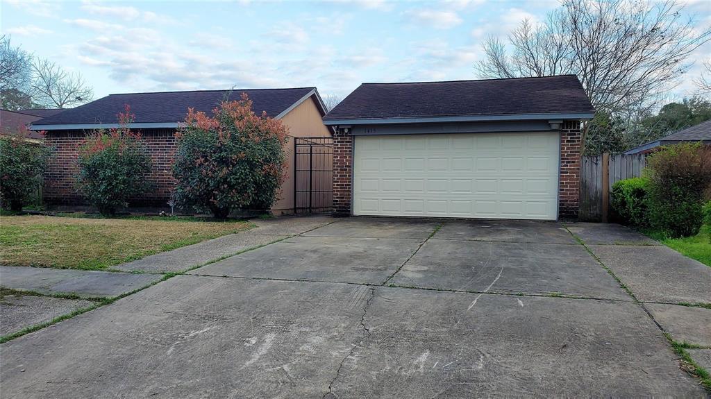 1415 Twining Oaks Lane