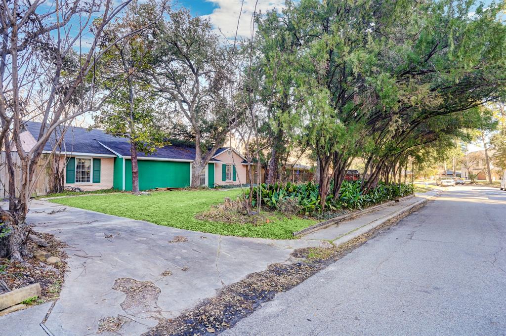 5440 Del Monte Drive