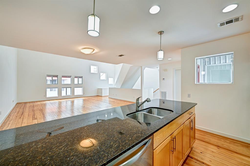 1716 W Dallas Street # 9