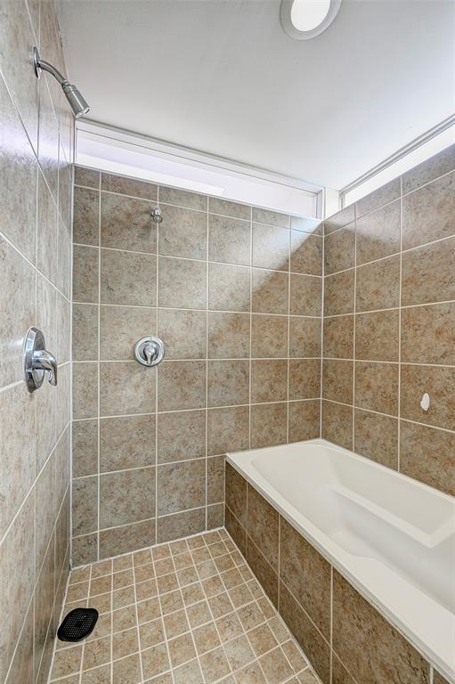 1716 W Dallas Street # 9