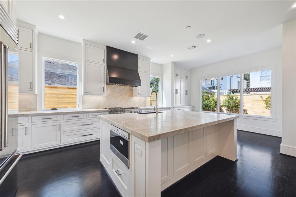 2818 Georgetown Street