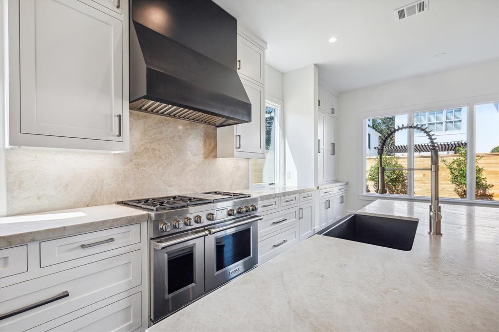 2818 Georgetown Street