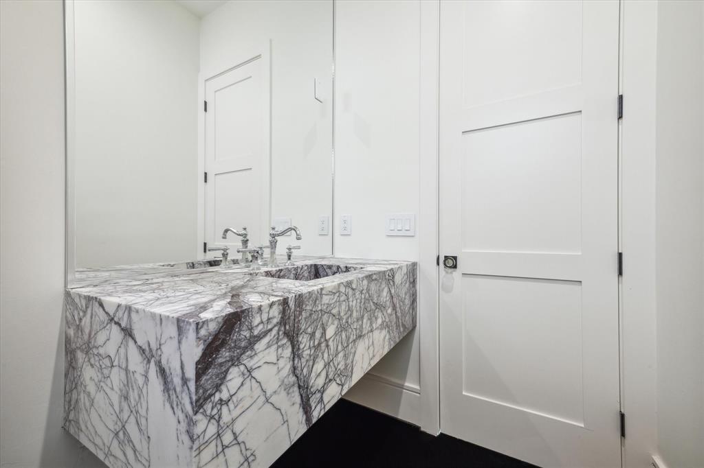 2818 Georgetown Street