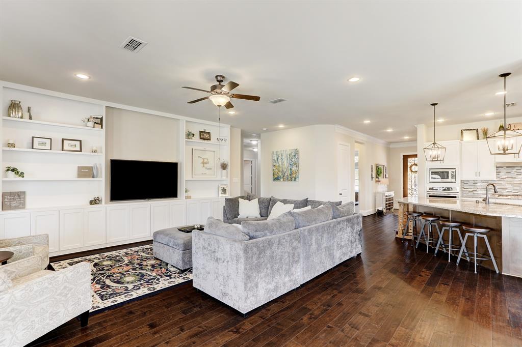 10110 Da Vinci Court