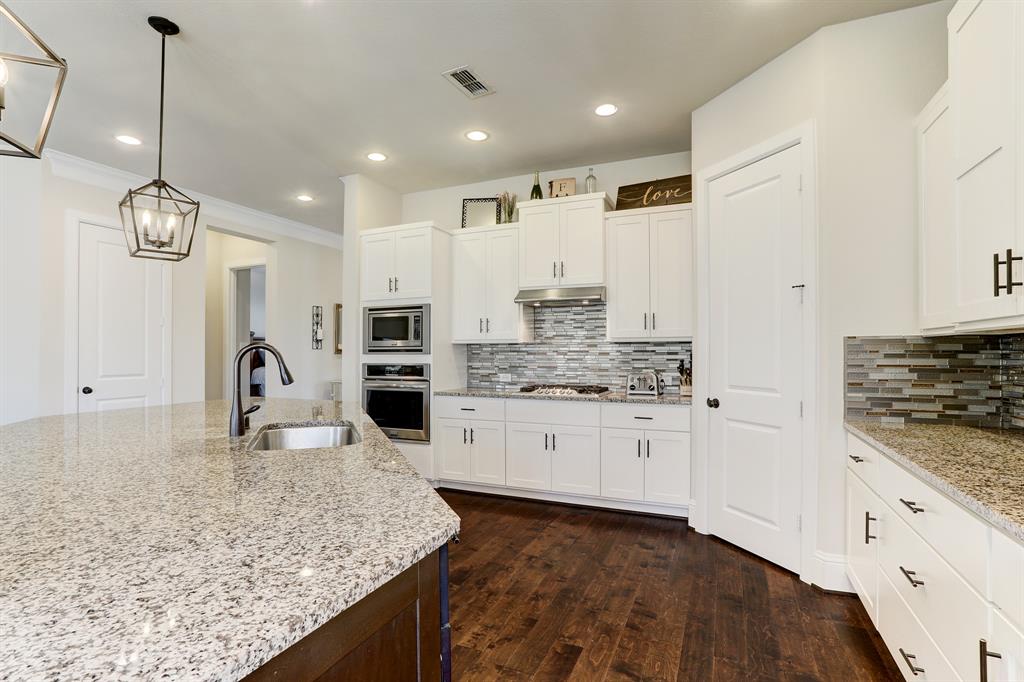 10110 Da Vinci Court
