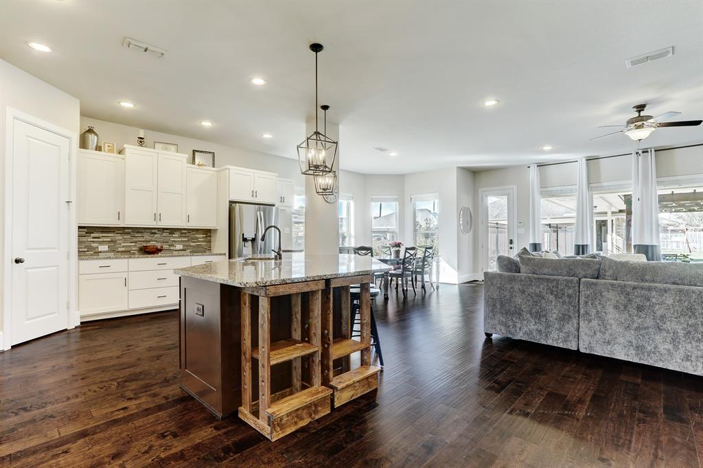 10110 Da Vinci Court