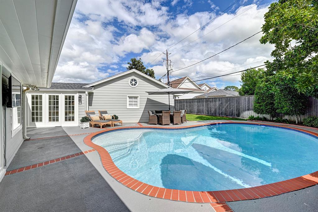 6126 Del Monte Drive