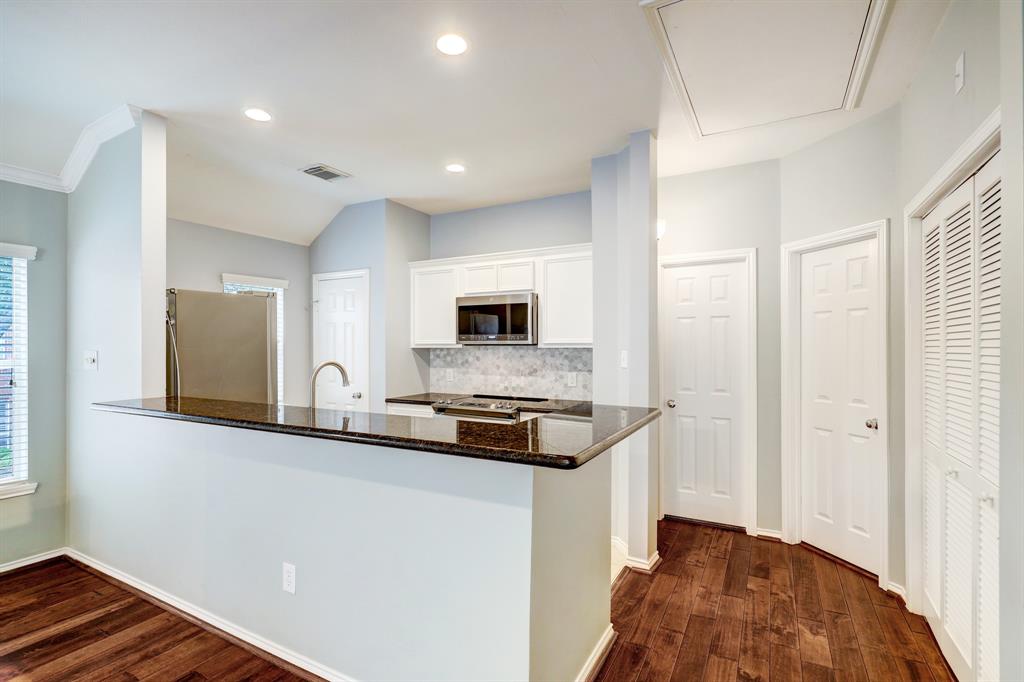 3046 S Heights Hollow Lane