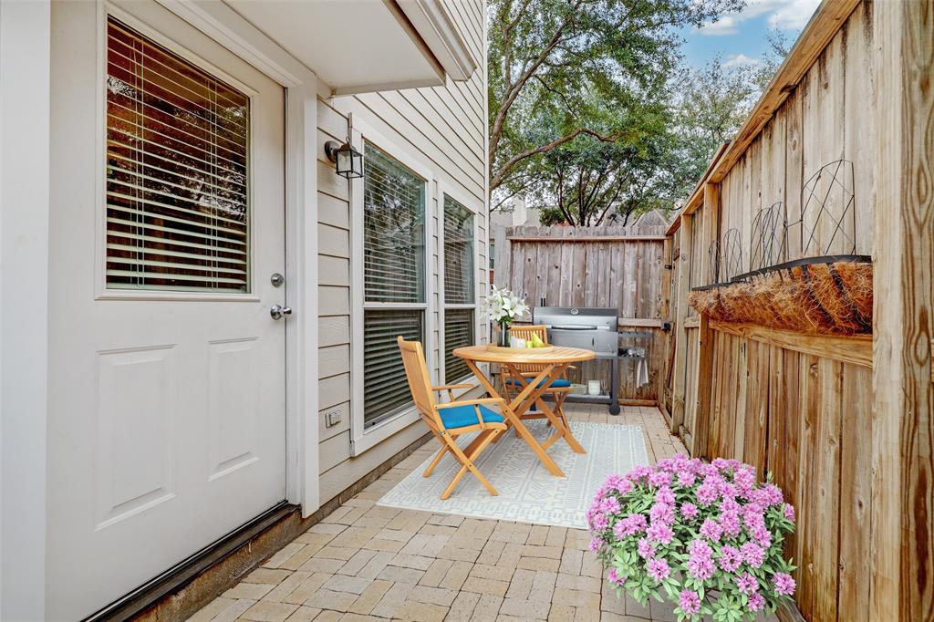 3046 S Heights Hollow Lane