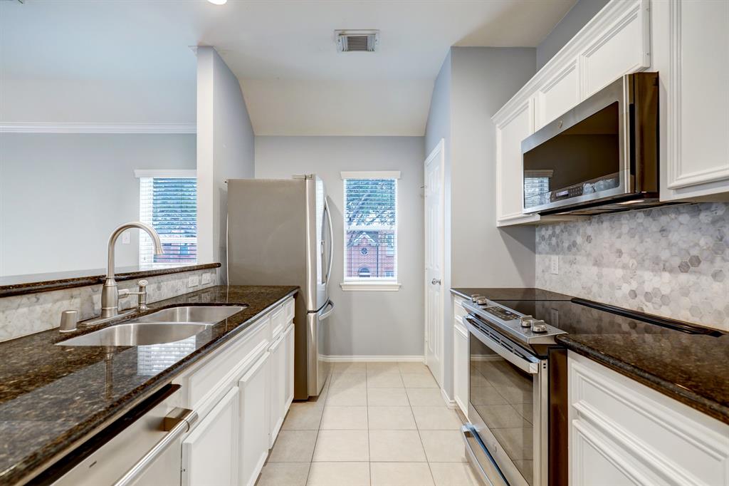 3046 S Heights Hollow Lane