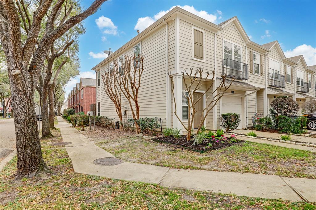 3046 S Heights Hollow Lane