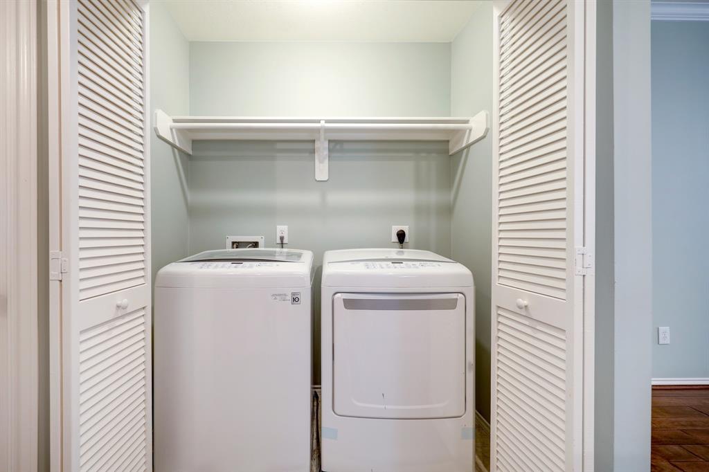 3046 S Heights Hollow Lane