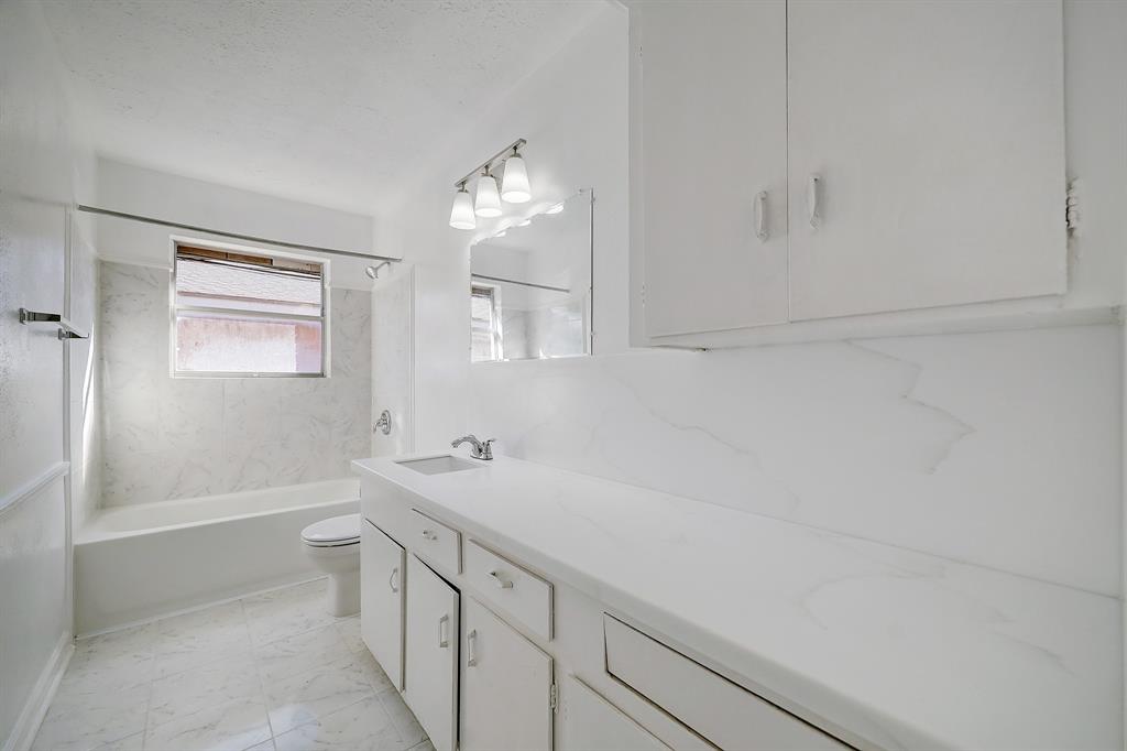 4630 Trail Lake Drive