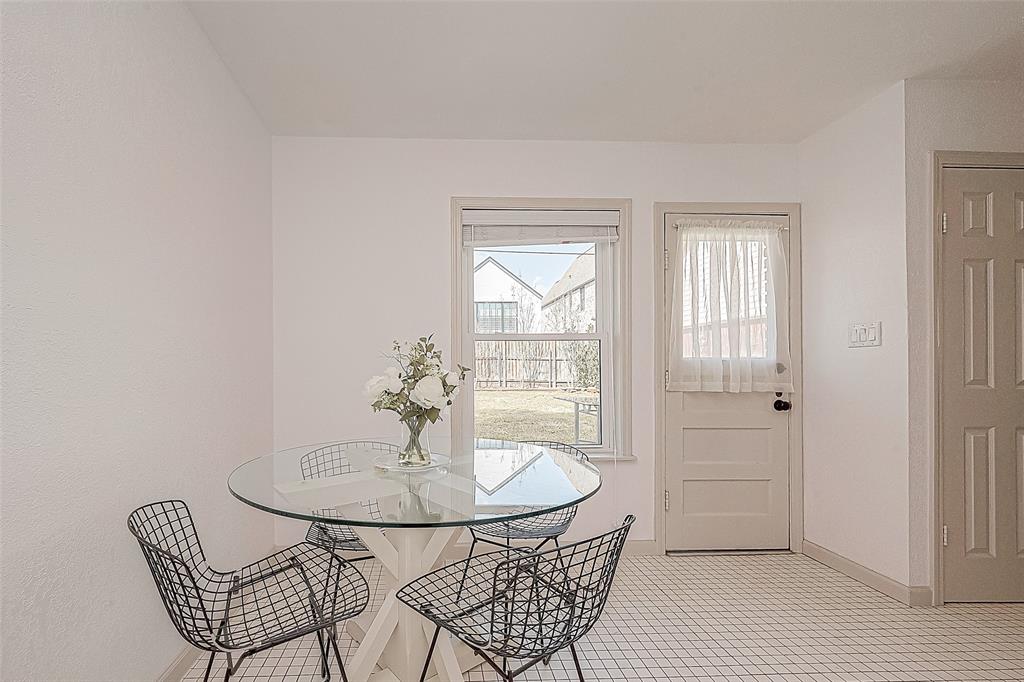3306 Blue Bonnet Boulevard