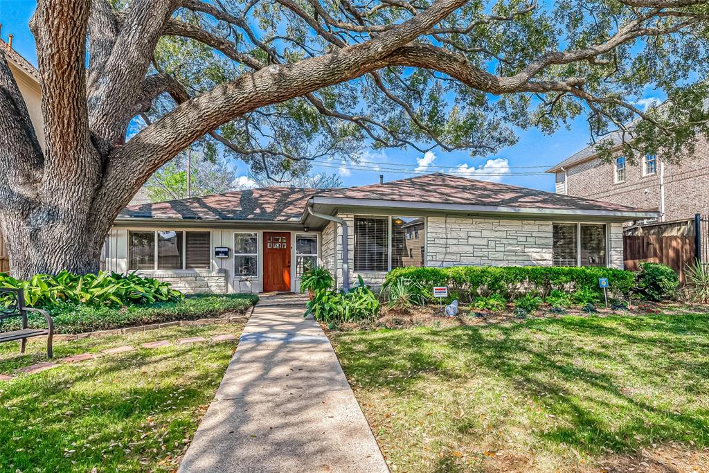 3306 Blue Bonnet Boulevard