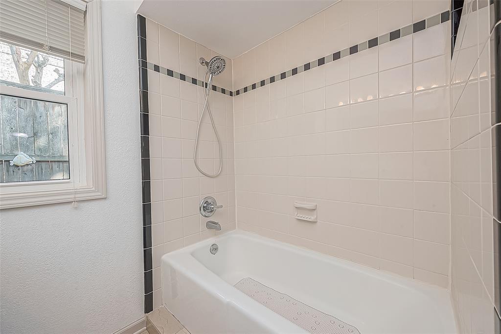 3306 Blue Bonnet Boulevard