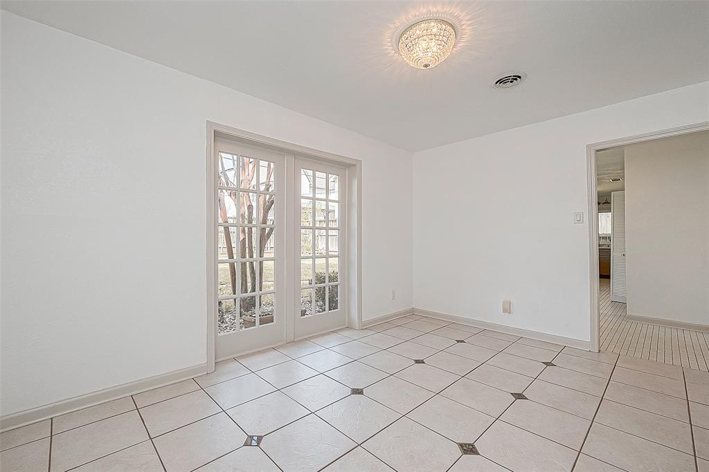 3306 Blue Bonnet Boulevard