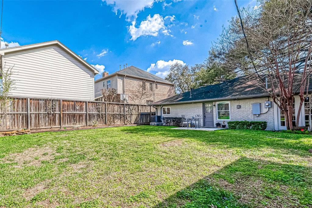 3306 Blue Bonnet Boulevard