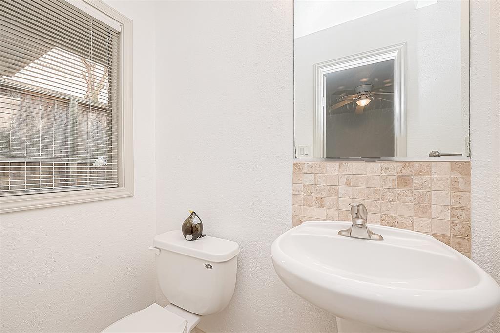 3306 Blue Bonnet Boulevard