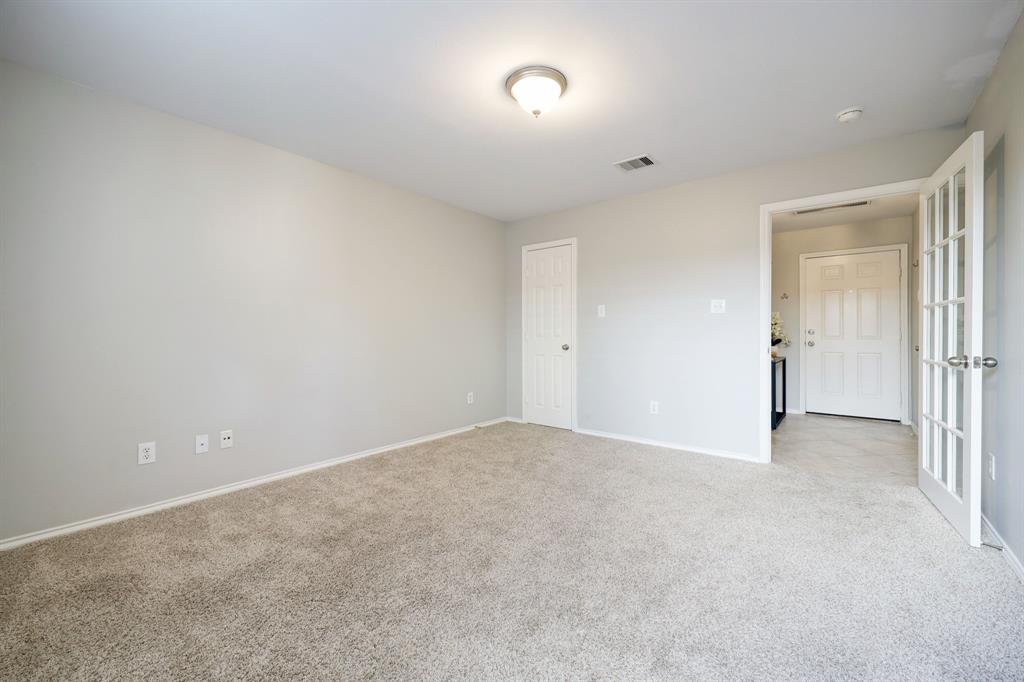 1207 Ennis Street