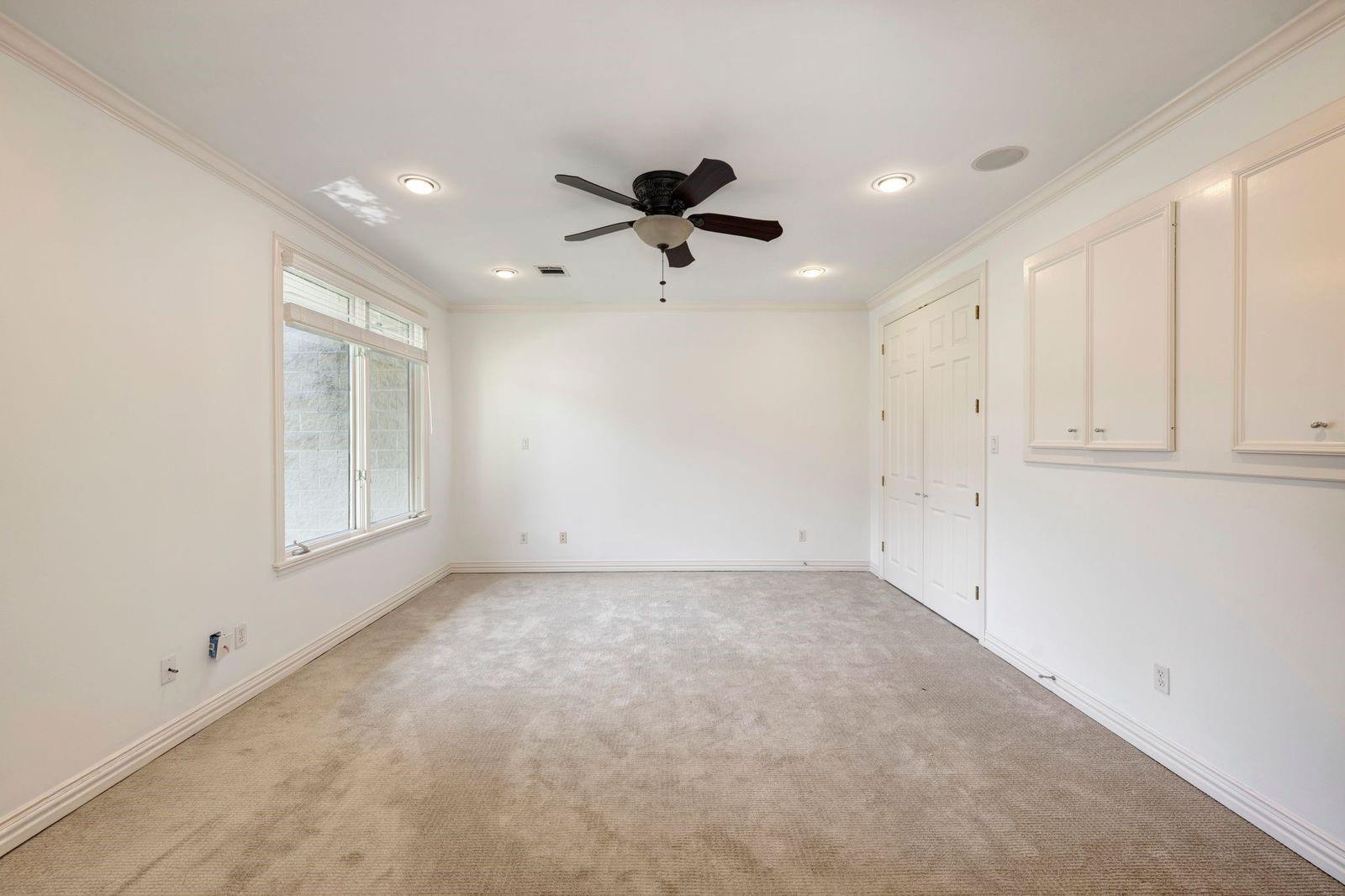 1221 Wynden Court
