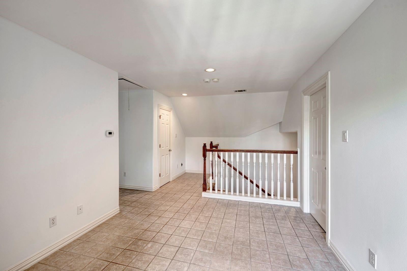 1221 Wynden Court