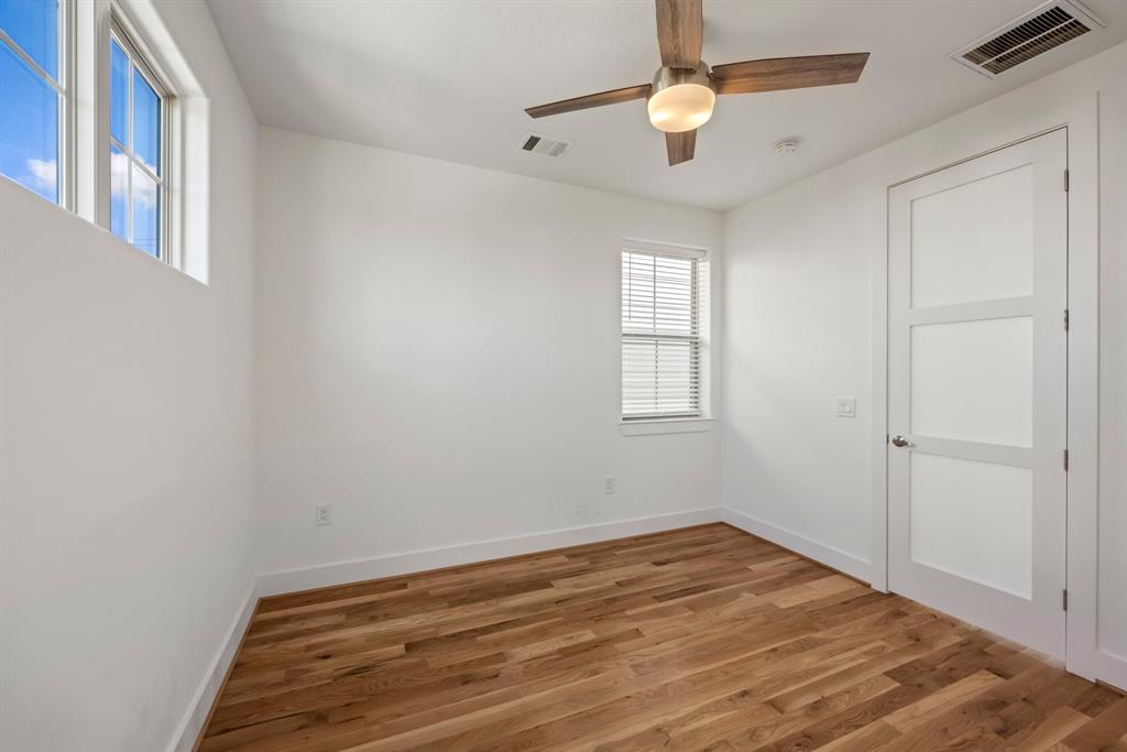5345 Larkin