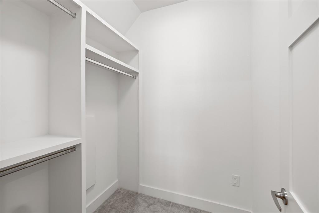 5345 Larkin