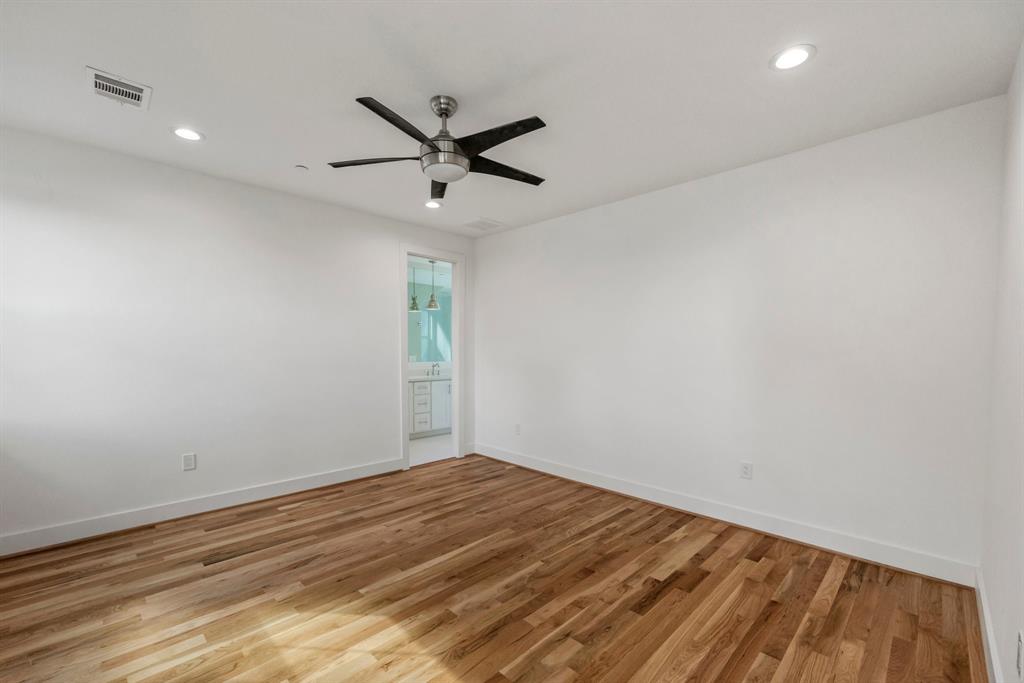 5345 Larkin