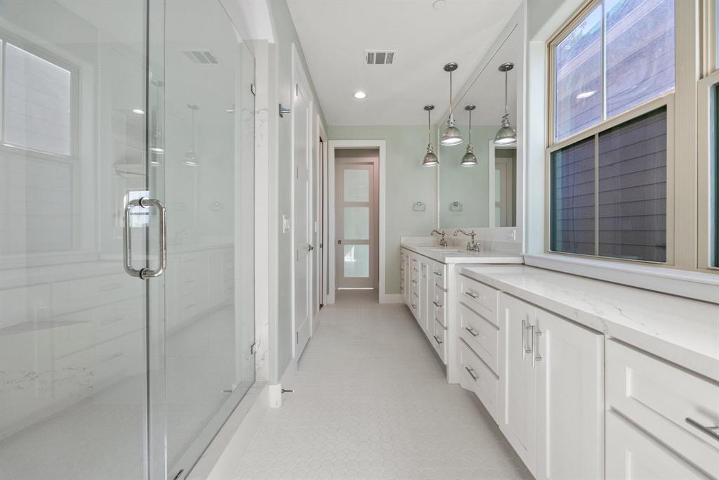 5345 Larkin