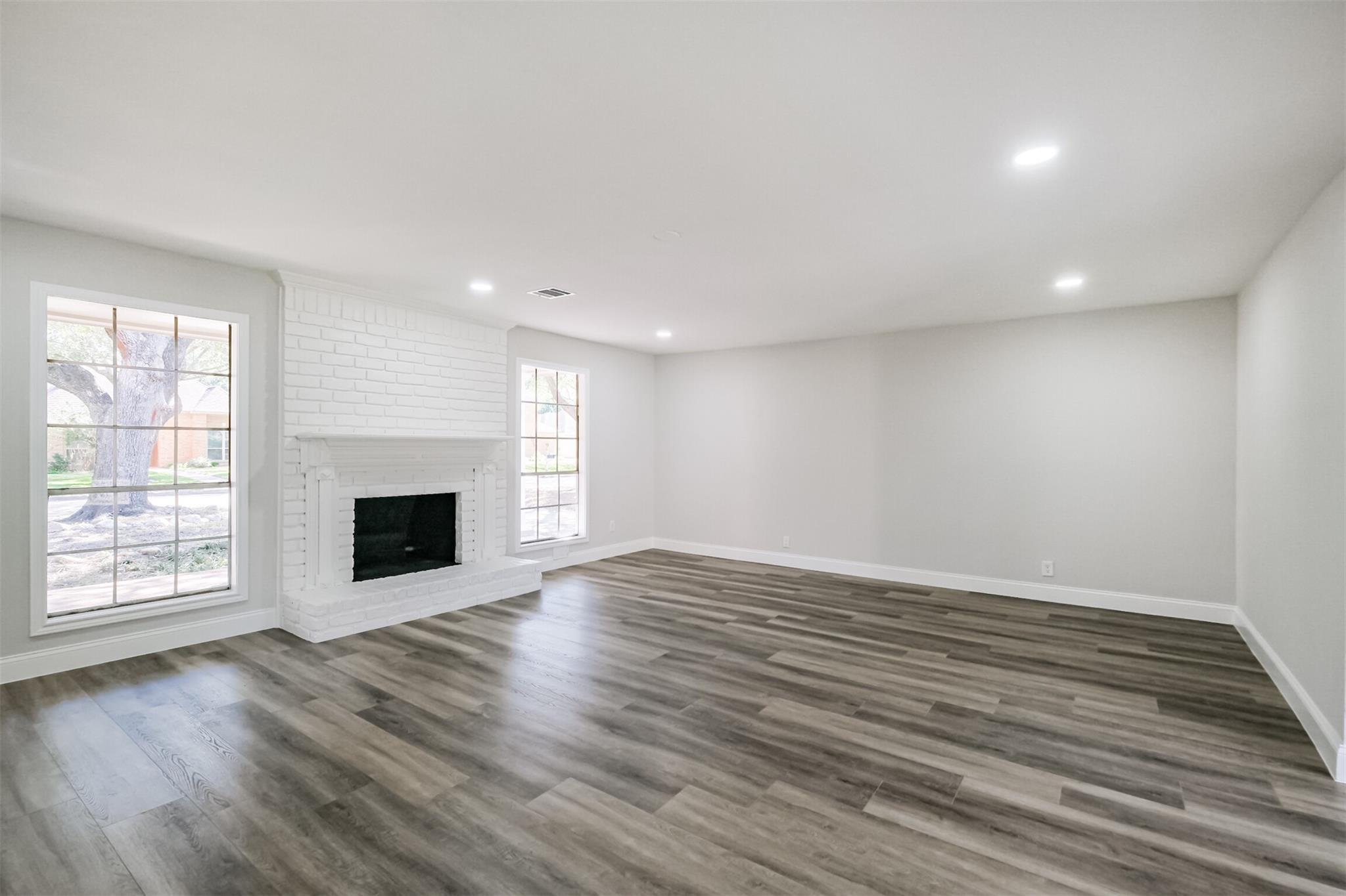 1222 Kempsford Drive