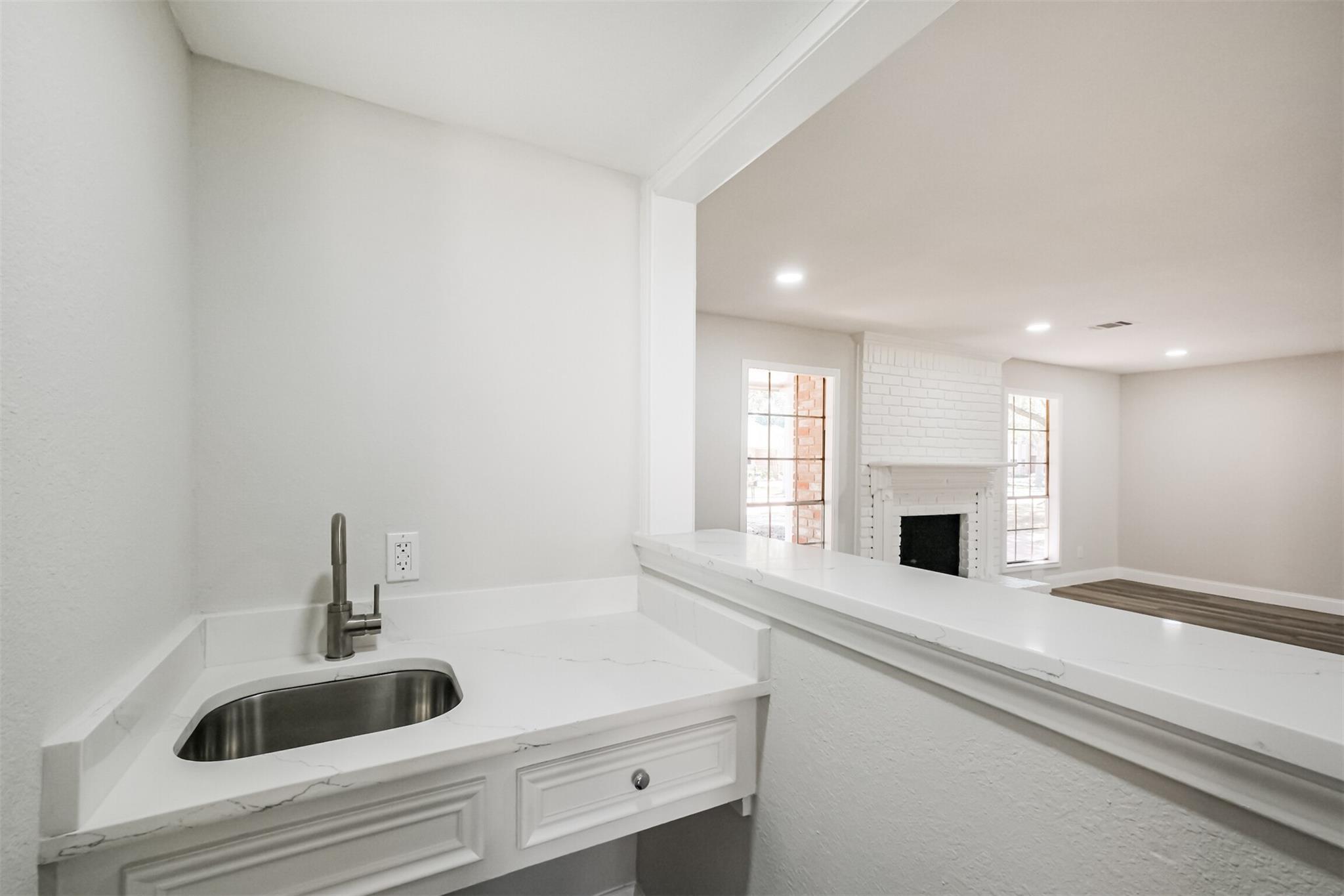 1222 Kempsford Drive