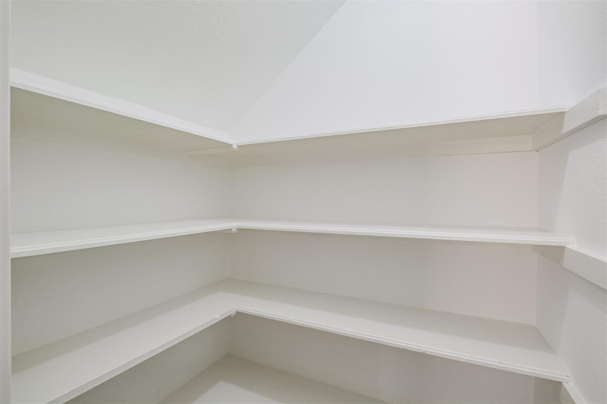 1222 Kempsford Drive