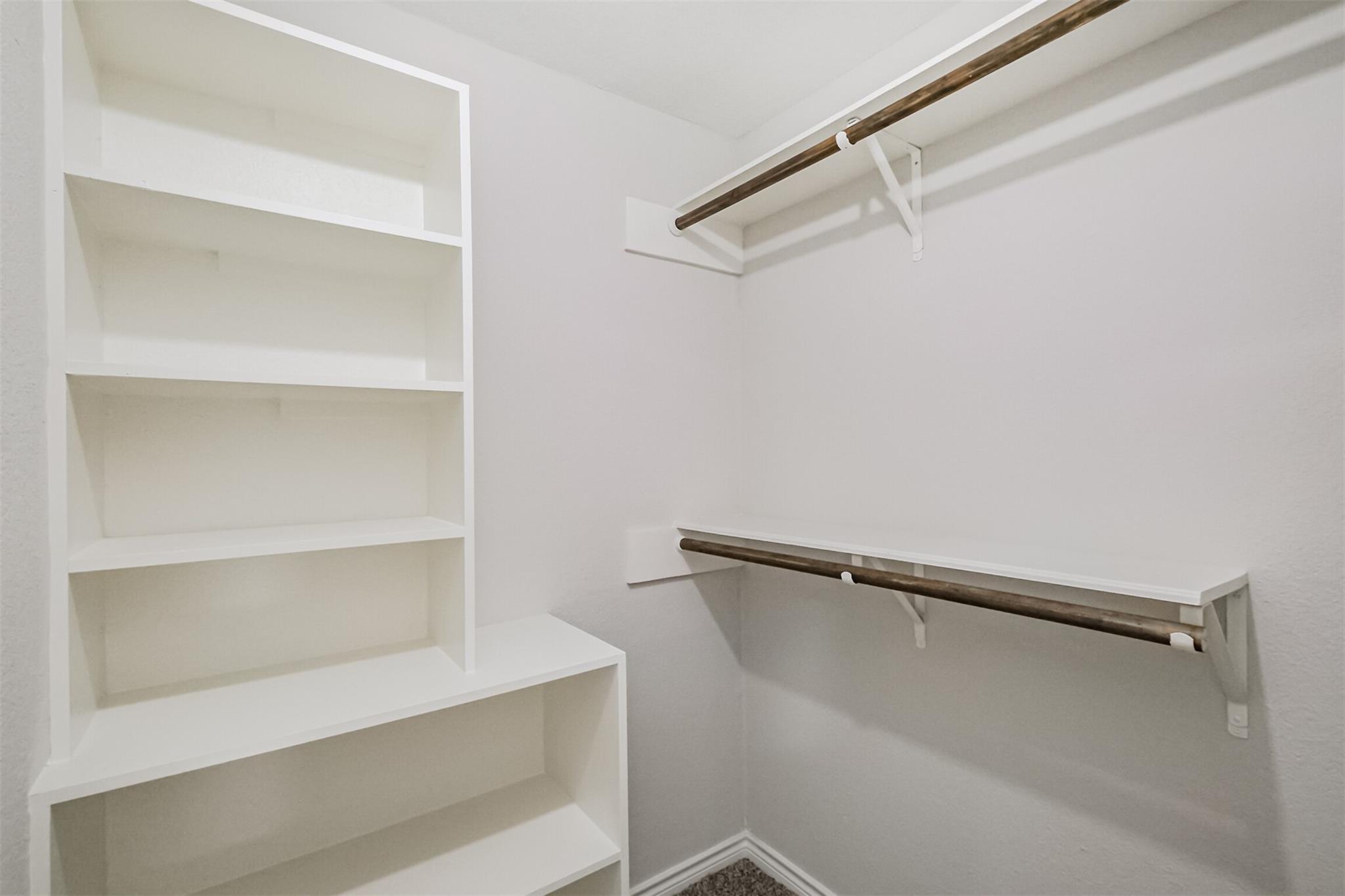 1222 Kempsford Drive