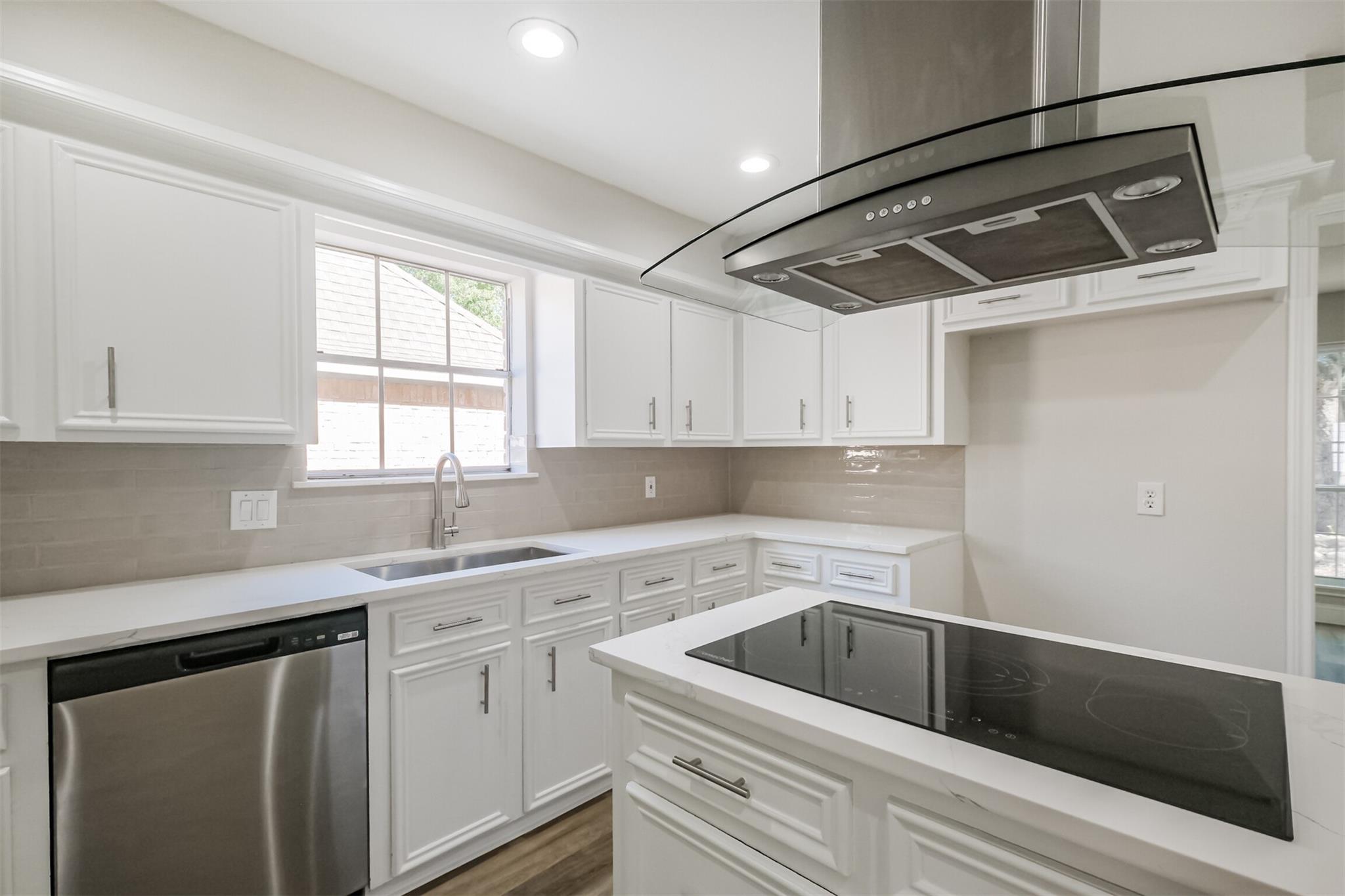 1222 Kempsford Drive