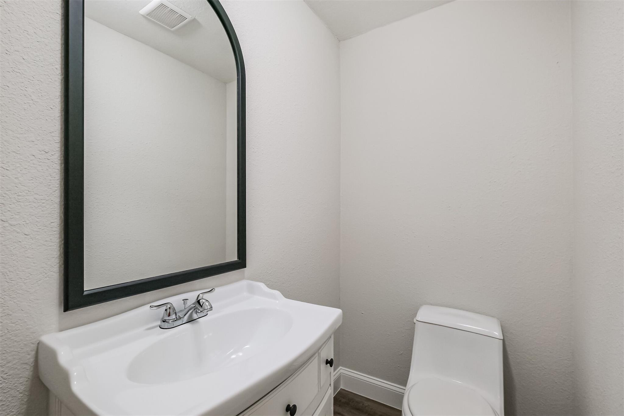 1222 Kempsford Drive