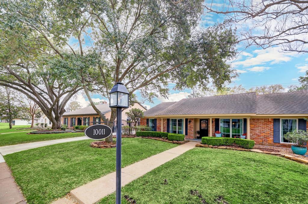 10011 Briar Rose Drive