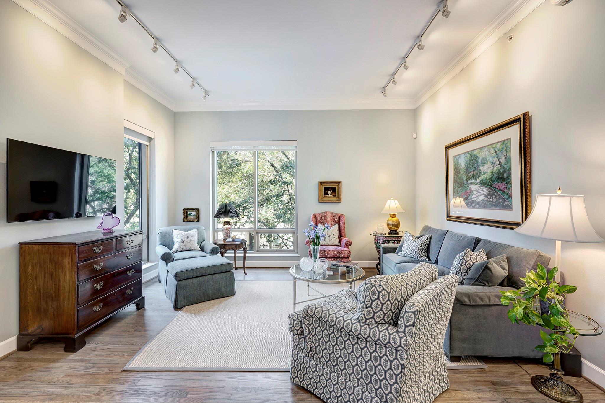 2211 Briarglen Drive # 305