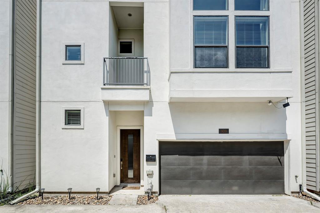 930 W 22nd Street