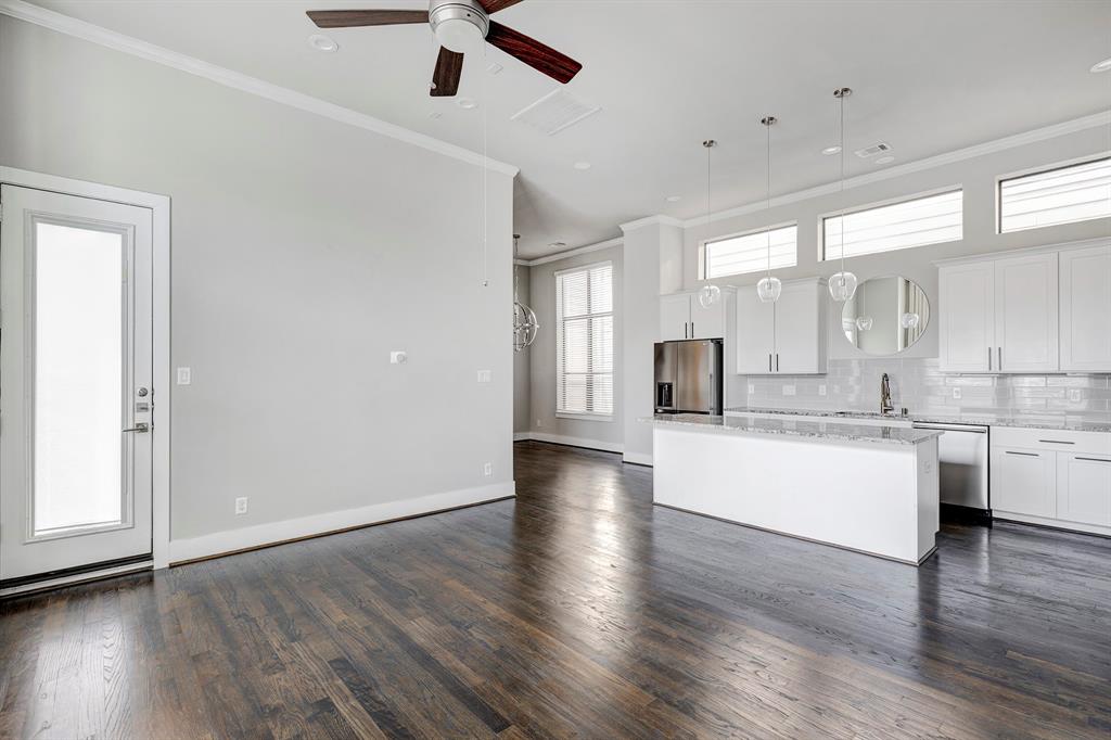 930 W 22nd Street