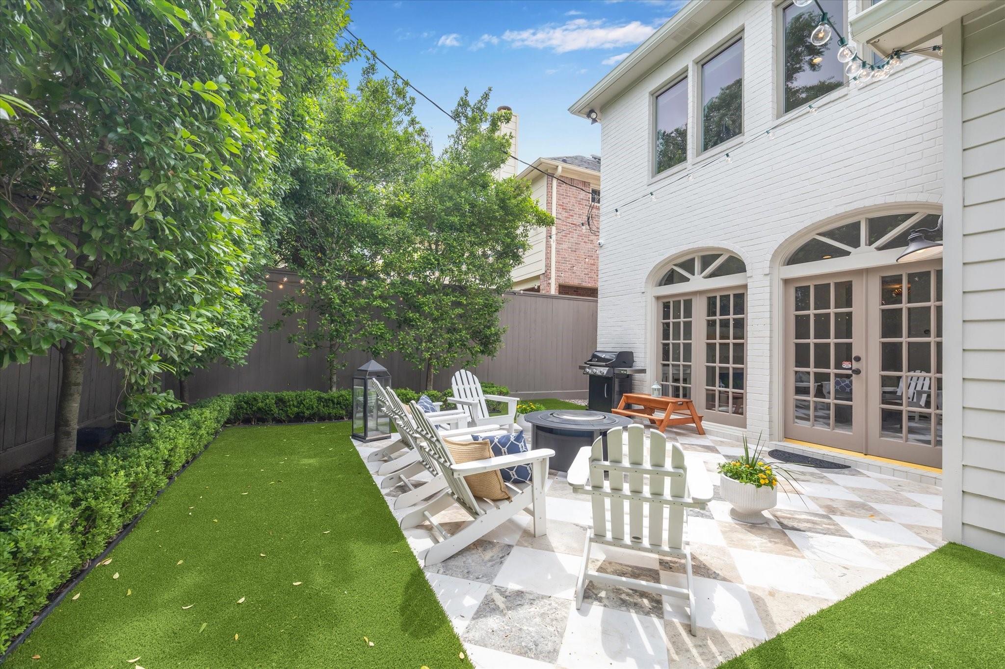 4122 University Boulevard