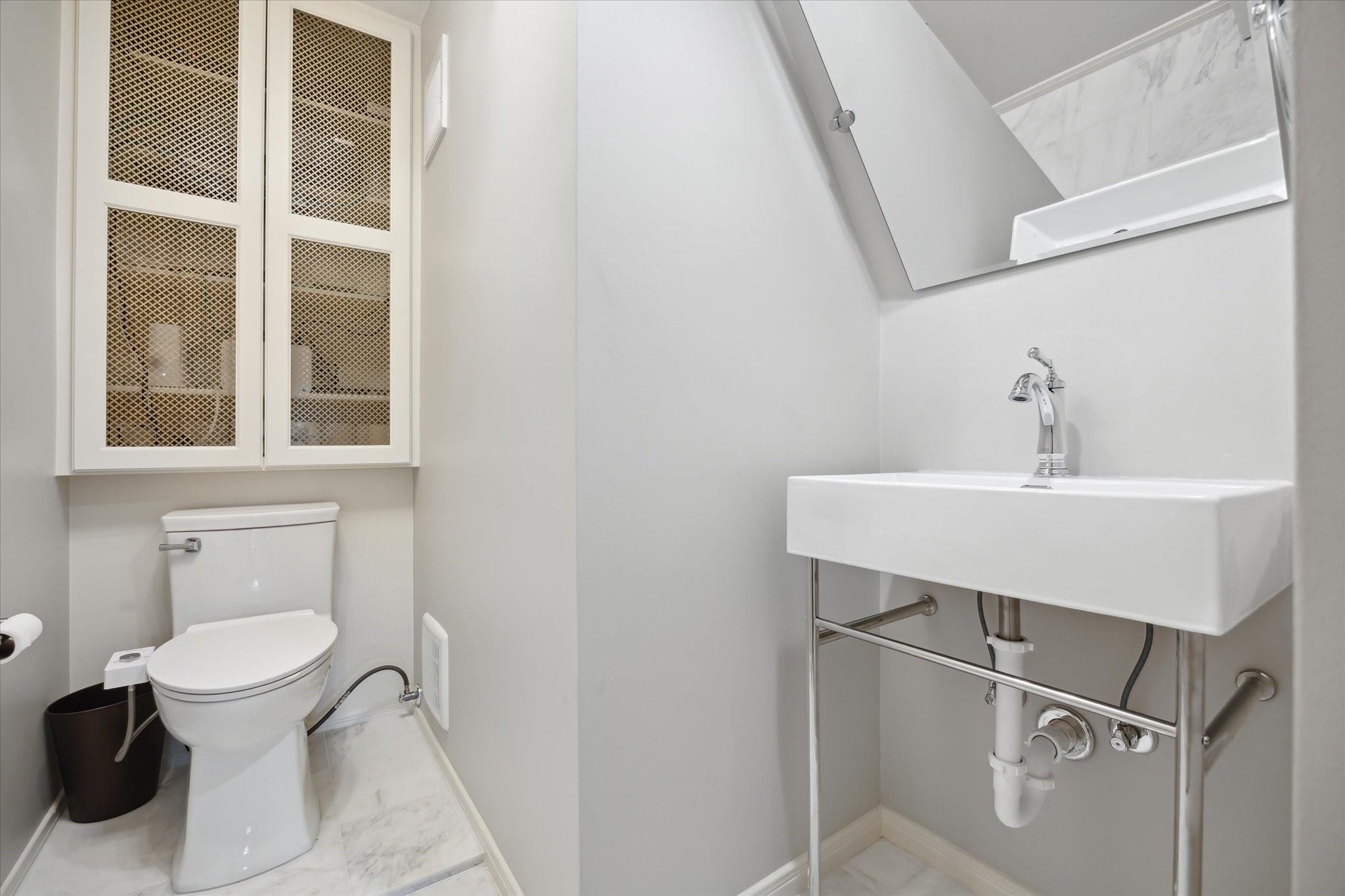 4122 University Boulevard