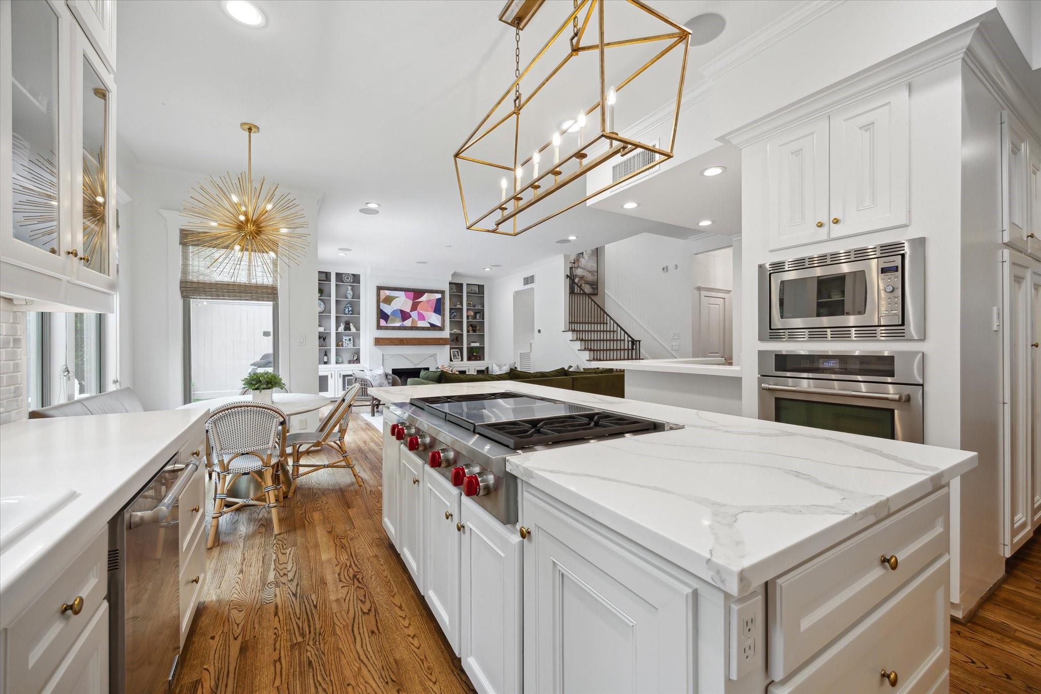 4122 University Boulevard