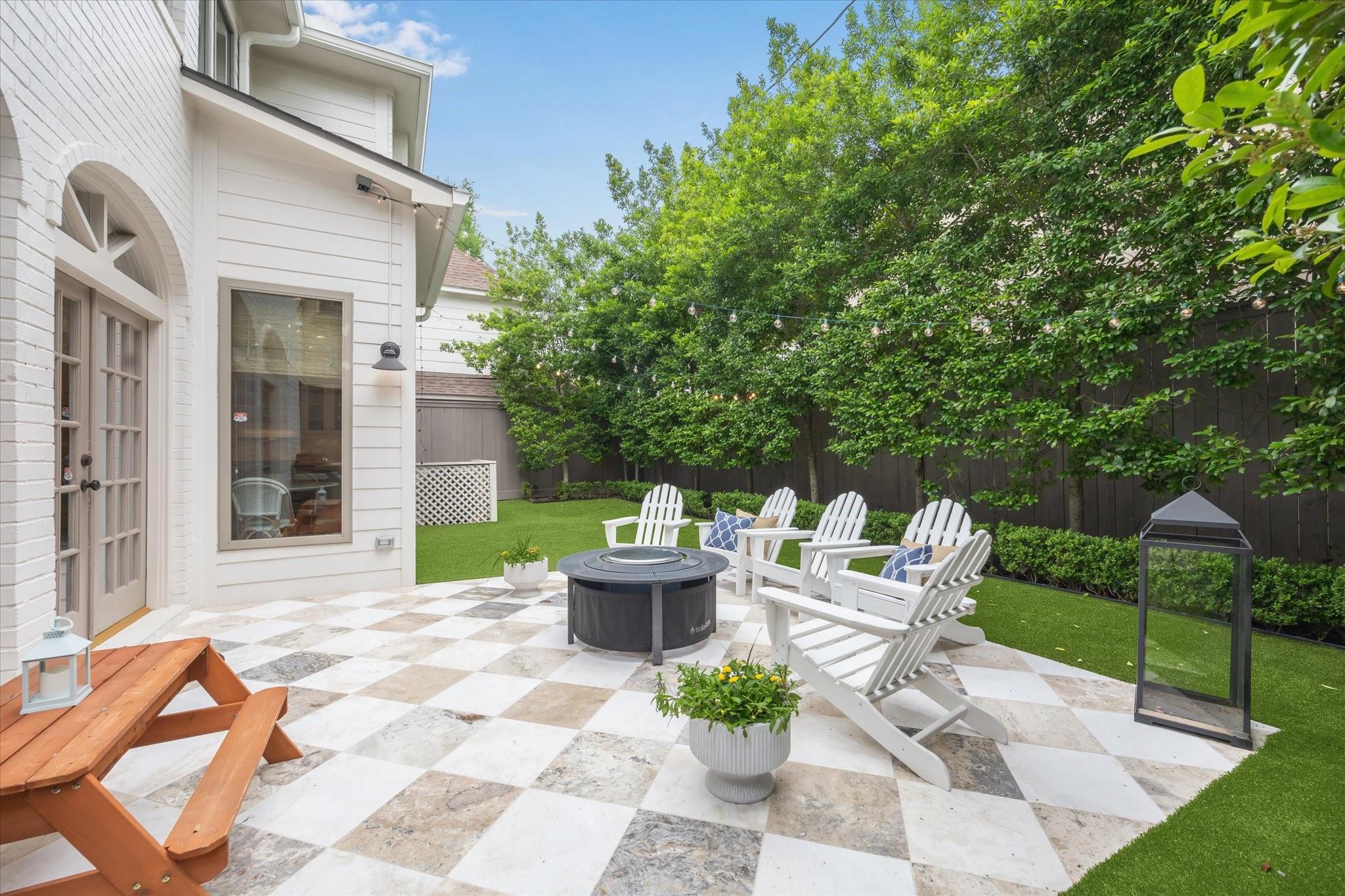 4122 University Boulevard