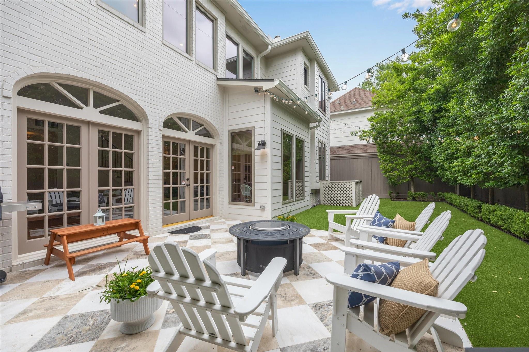 4122 University Boulevard